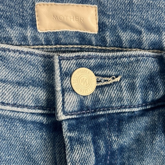 MOTHER High Waisted Weekend Skimp in On the Run
Size 29 - Picture 6 of 12